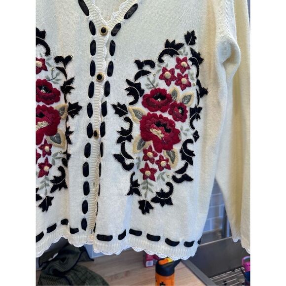 Jantzen classics size large black cream satin red embroidery Vintage - Picture 3 of 16